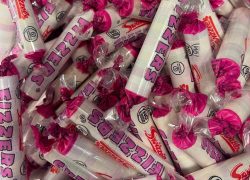 Swizzels Retro Individually Wrapped Sweets | Bulk Box Assorted Sweet Pick and Mix Selection | For Parties, Gifts, Sharing, Seasonality, Special Events (Swizzels Fizzers x 38)